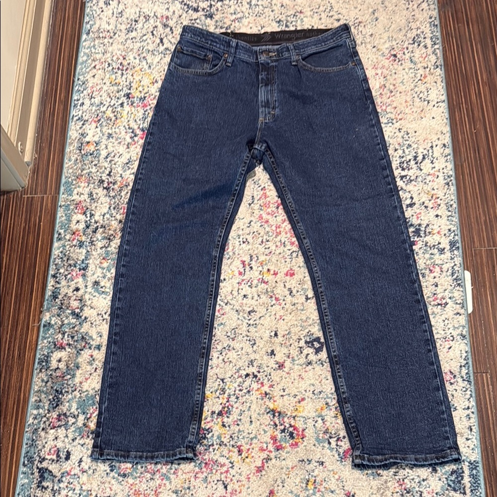 33x32 Wrangler Blue Straight Jeans Classic Style